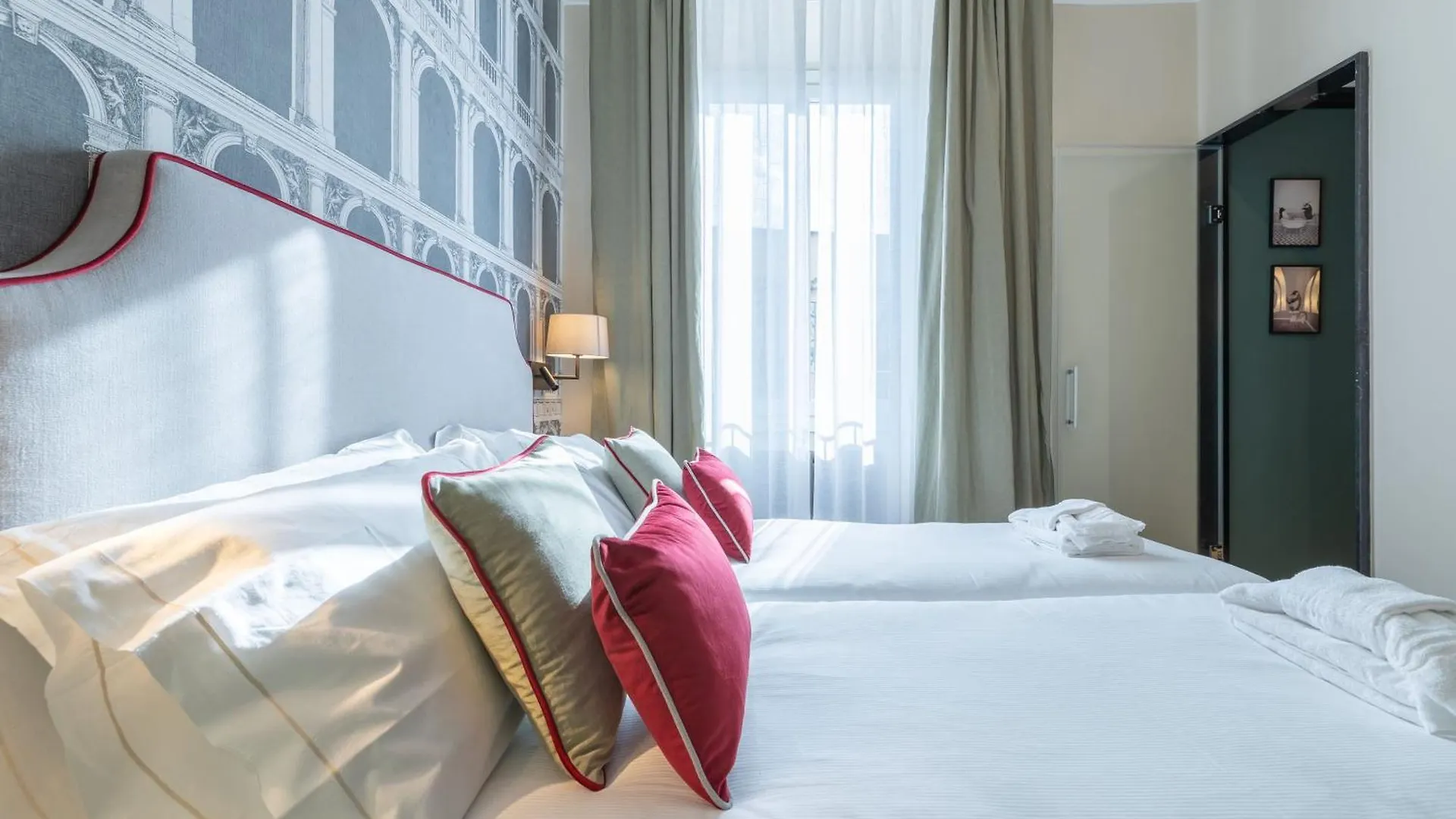 Design Florence Suite In Florence Apartment